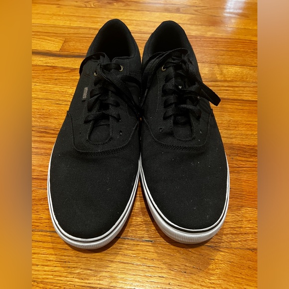 ETNIES CANVAS CASUAL SNEAKER - Picture 2 of 10